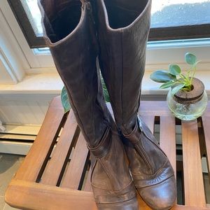 Fuchos brown leather knee boots